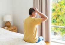 Зв’язок між сном і деменцією: що вам потрібно знати