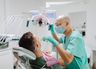 Найкращі професійні стоматологічні клініки в Кріклвуді для сімей у 2026 році