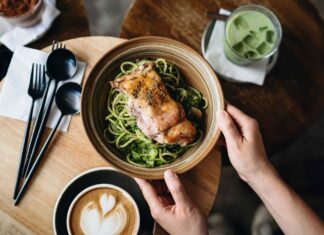 Protein v každém jídle: Co říkají odborníci na výživu