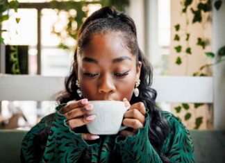 5 Habitudes de café qui sabotent votre santé, selon les experts