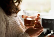 Алкоголь та старіння: як вживання впливає на ваш організм з часом