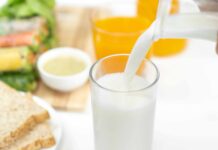 5 Напоїв, Багатих Кальцієм, для Міцних Кістей
