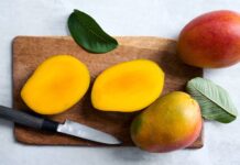 Чи може манго бути корисною закускою для серця для жінок у постменопаузі?