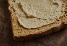 6 Найкорисніших Намазок для Сендвіча, щоб Забезпечити Поживний Обід