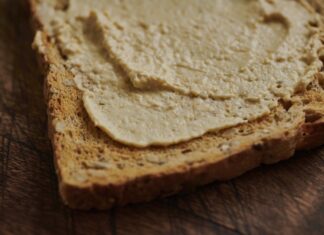 6 Найкорисніших Намазок для Сендвіча, щоб Забезпечити Поживний Обід