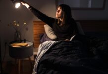 Na de slaapduur: waarom een consistent slaapschema essentieel is voor de gezondheid van de ogen