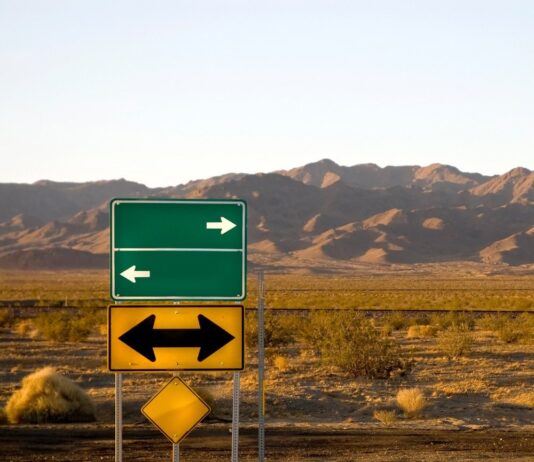 Скрытая механика обратной психологии: как распознать и противостоять ей