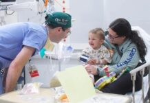 FDA схвалює першу генну терапію від глухоти. З’єднання відновлено.