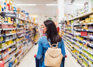 O custo oculto da conveniência: alimentos ultraprocessados e a ascensão da doença de Crohn